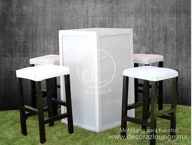 Renta de Periquera Iluminada